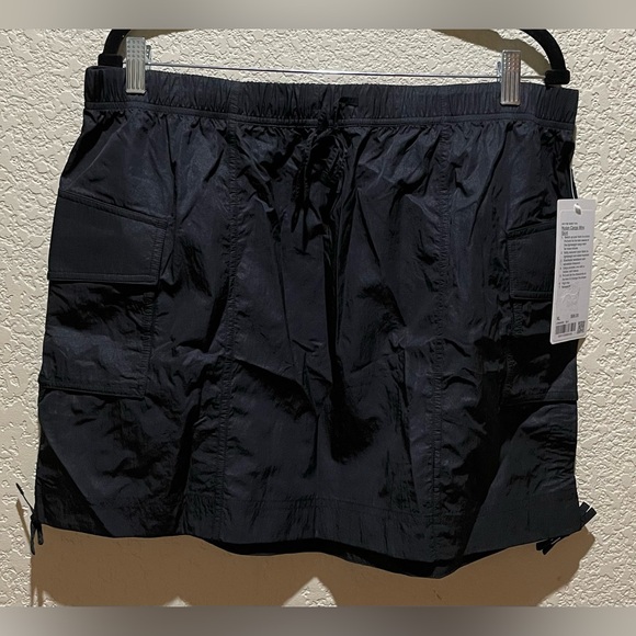 NWT Lululemon Nylon Cargo Mini Skirt in Black Pull & Tie The Side Seams Size XL - Picture 6 of 11